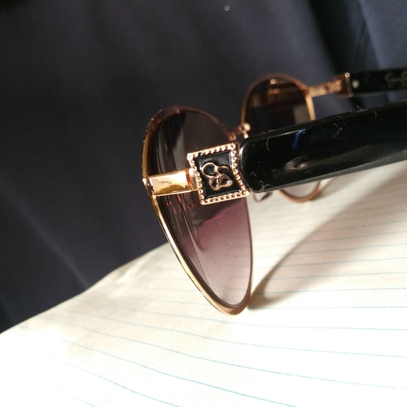 Jessica Simpson Sunglasses - Picture 6 of 8